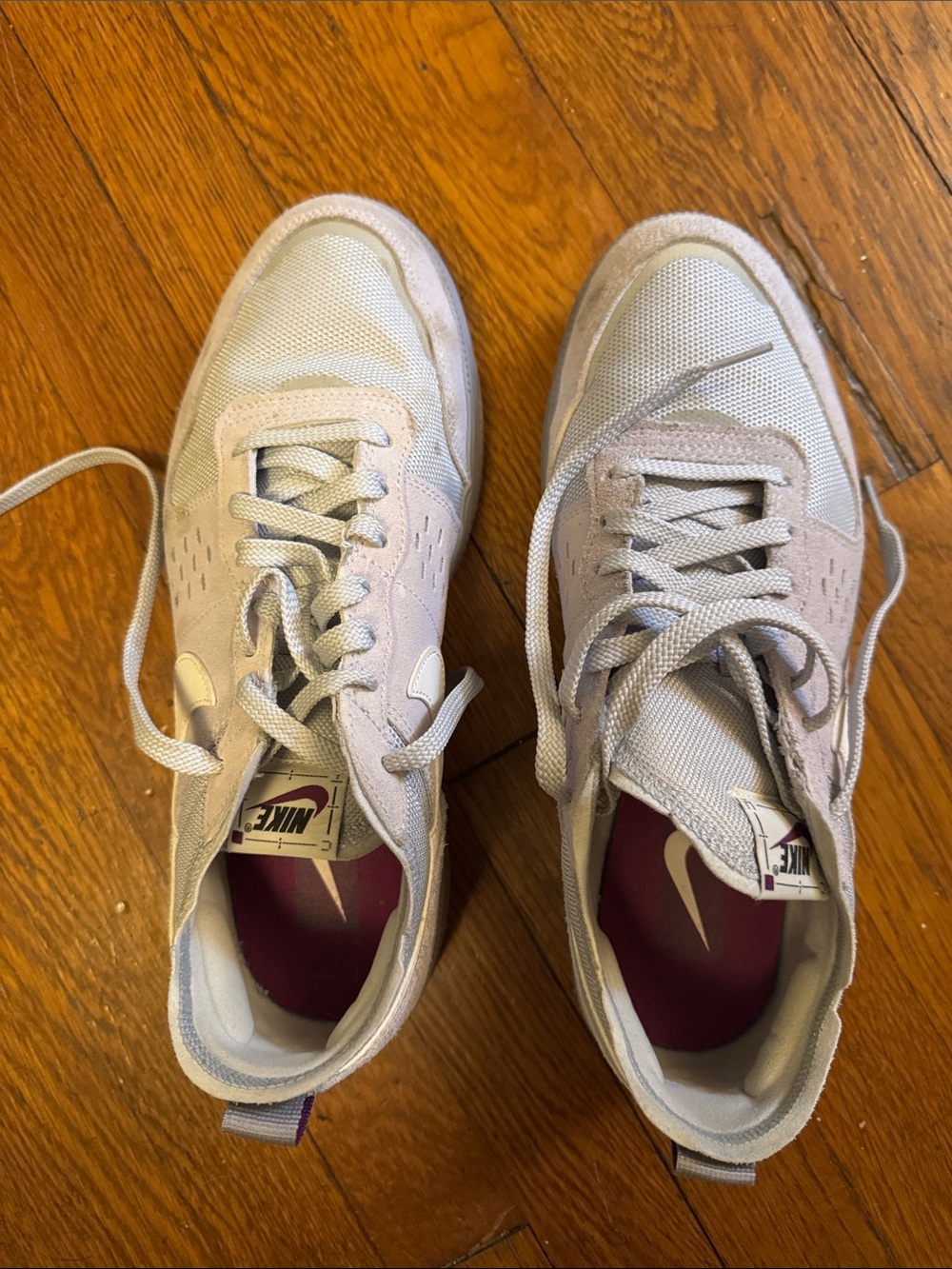 Nike City Men’s Light Gray and Cream Casual Sneakers